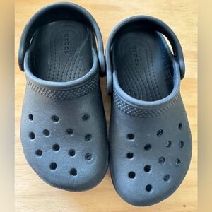 Crocs 8C